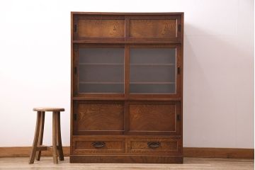 中古　民芸家具　ケヤキ材の波打つような杢目が目を引く戸棚(収納棚、食器棚)(R-047624)