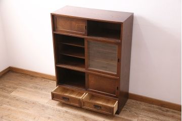 中古　民芸家具　ケヤキ材の波打つような杢目が目を引く戸棚(収納棚、食器棚)(R-047624)