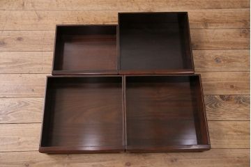 中古　国産指物家具　紫檀(シタン)材　高級品!漆塗りが上品な和の雰囲気を醸し出す飾り棚(茶棚、違い棚、戸棚、収納棚)(R-047625)