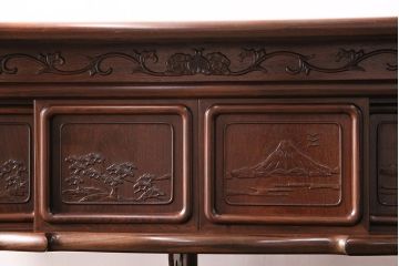 中古　国産指物家具　紫檀(シタン)材　高級品!漆塗りが上品な和の雰囲気を醸し出す飾り棚(茶棚、違い棚、戸棚、収納棚)(R-047625)