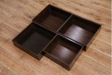 中古　国産指物家具　紫檀(シタン)材　高級品!漆塗りが上品な和の雰囲気を醸し出す飾り棚(茶棚、違い棚、戸棚、収納棚)(R-047625)