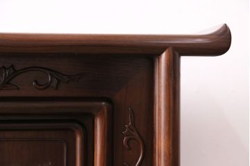 中古　国産指物家具　紫檀(シタン)材　高級品!漆塗りが上品な和の雰囲気を醸し出す飾り棚(茶棚、違い棚、戸棚、収納棚)(R-047625)