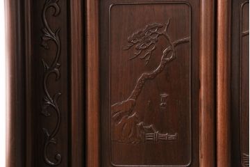 中古　国産指物家具　紫檀(シタン)材　高級品!漆塗りが上品な和の雰囲気を醸し出す飾り棚(茶棚、違い棚、戸棚、収納棚)(R-047625)