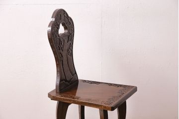 中古　伝統工芸の軽井沢彫りの一品!桜の彫刻が見事なダイニングチェア(イス)(R-047626)