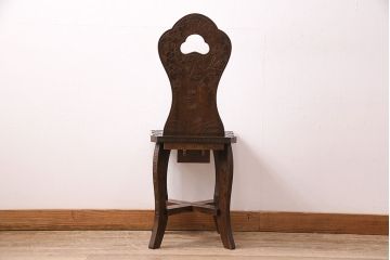 中古　伝統工芸の軽井沢彫りの一品!桜の彫刻が見事なダイニングチェア(イス)(R-047626)