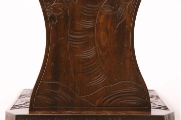 中古　伝統工芸の軽井沢彫りの一品!桜の彫刻が見事なダイニングチェア(イス)(R-047626)