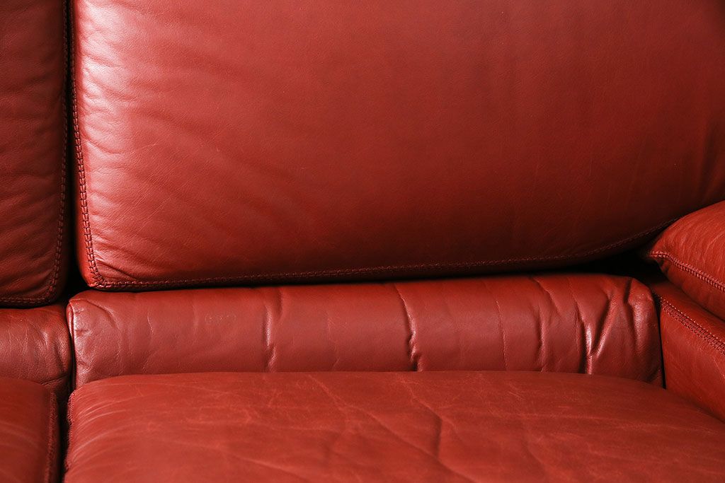 中古　スペイン製　VAROSA VALENTI(バロッサ バレンティ)　高級品!大人な雰囲気を醸し出す二人掛けソファ　定価約100万円　(R-047628)