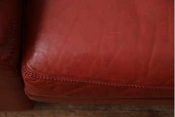 中古　スペイン製　VAROSA VALENTI(バロッサ バレンティ)　高級品!大人な雰囲気を醸し出す二人掛けソファ　定価約100万円　(R-047628)