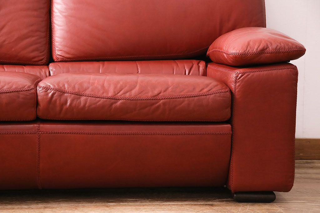 中古　スペイン製　VAROSA VALENTI(バロッサ バレンティ)　高級品!大人な雰囲気を醸し出す二人掛けソファ　定価約100万円　(R-047628)