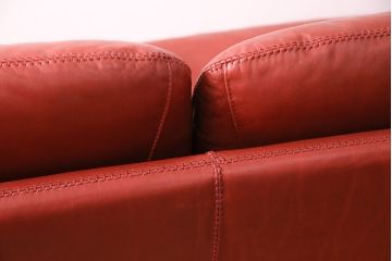 中古　スペイン製　VAROSA VALENTI(バロッサ バレンティ)　高級品!大人な雰囲気を醸し出す二人掛けソファ　定価約100万円　(R-047628)