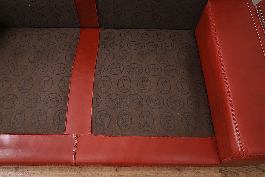 中古　スペイン製　VAROSA VALENTI(バロッサ バレンティ)　高級品!大人な雰囲気を醸し出す二人掛けソファ　定価約100万円　(R-047628)