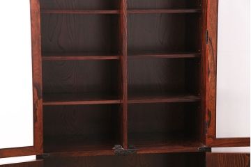中古　伝統民芸　岩谷堂箪笥　No.233　拭き漆塗りが上品なキャビネット(書棚、本箱、ブックケース)(定価約45万円)