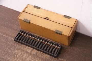 昭和レトロ　ナラ材　黒檀製そろばん付きの珍しい小物入れ(木箱、小物収納、算盤)(R-047636)