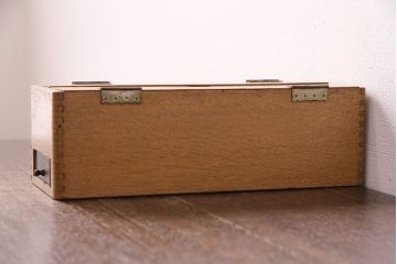 昭和レトロ　ナラ材　黒檀製そろばん付きの珍しい小物入れ(木箱、小物収納、算盤)(R-047636)