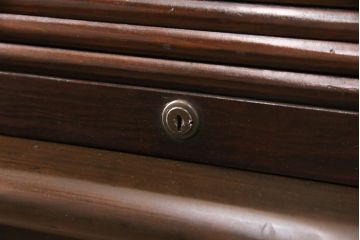 海外ヴィンテージ　ETHAN ALLEN(イーセンアーレン)　丸みのある蛇腹式の扉がお洒落なロールトップデスク(机、在宅ワーク、在宅用ビンテージ)(R-047641)