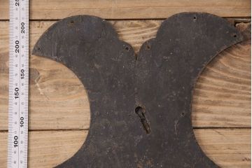 アンティーク雑貨　ひょうたんのモチーフが目を引く蔵戸の飾り金具(ディスプレイ雑貨、蔵戸パーツ)(R-047647)