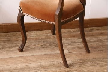 イギリスアンティーク　彫りがアクセントになったマホガニー材製のバルーンバックチェア2脚セット(ダイニングチェア、椅子)(R-047656)