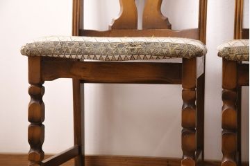 和製ヴィンテージ　カリモク家具(karimoku)　エキゾチックな雰囲気を醸し出すブナ材製のチェア4脚セット(ダイニングチェア、椅子、ビンテージ、バラ売り可能)(R-047657)