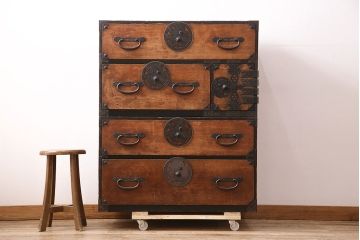 アンティーク　跳覆輪金具　時代の味を感じる欅材製の会津箪笥(重ね箪笥、衣装箪笥、整理箪笥、引き出し)(R-047662)