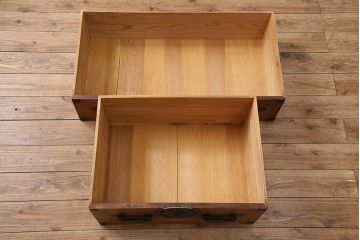 アンティーク　跳覆輪金具　時代の味を感じる欅材製の会津箪笥(重ね箪笥、衣装箪笥、整理箪笥、引き出し)(R-047662)