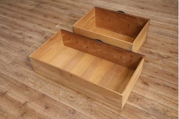 アンティーク　跳覆輪金具　時代の味を感じる欅材製の会津箪笥(ローボード、ローチェスト、衣装箪笥、整理箪笥、引き出し)(R-047664)