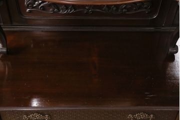 アンティーク　イギリス　エドワーディアン様式　高級品!!　優雅な空間を演出してくれるマホガニー材製のパーラーキャビネット(飾り棚、収納棚)(R-047665)