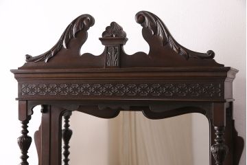 アンティーク　イギリス　エドワーディアン様式　高級品!!　優雅な空間を演出してくれるマホガニー材製のパーラーキャビネット(飾り棚、収納棚)(R-047665)