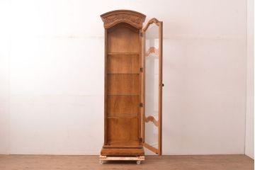 中古　アメリカ輸入モデル　DREXEL HERITAGE(ドレクセルヘリテイジ)　エレガントな佇まいが魅力的な縦長シルエットのキュリオケース(飾り棚、コレクションケース、ガラスケース)(R-047666)