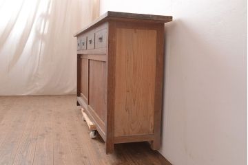 和製アンティーク　幅がたっぷりあるレトロなカウンターテーブル(サイドボード、収納棚)(R-047676)