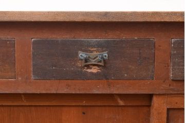 和製アンティーク　幅がたっぷりあるレトロなカウンターテーブル(サイドボード、収納棚)(R-047676)