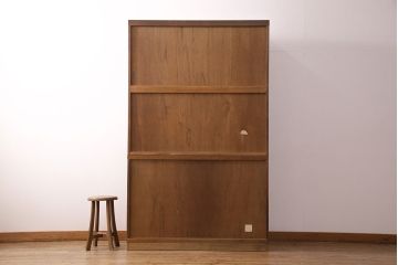 中古　maruni(マルニ木工) の地中海シリーズ!優美な佇まいのカップボード(食器棚、収納棚、戸棚)(R-047677)