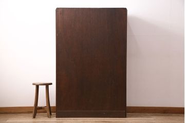 アンティーク　前面ケヤキ材製　凛とし佇まいが上質な空間を演出してくれる茶箪笥(茶棚、飾り棚、収納棚)(R-047683)