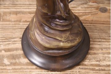 海外　ビンテージ照明　赤・シェード　ブロンズ像　華やかな空間を演出してくれるスタンドライト(照明、フロアスタンド)(R-047687)