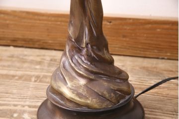 海外　ビンテージ照明　赤・シェード　ブロンズ像　華やかな空間を演出してくれるスタンドライト(照明、フロアスタンド)(R-047687)