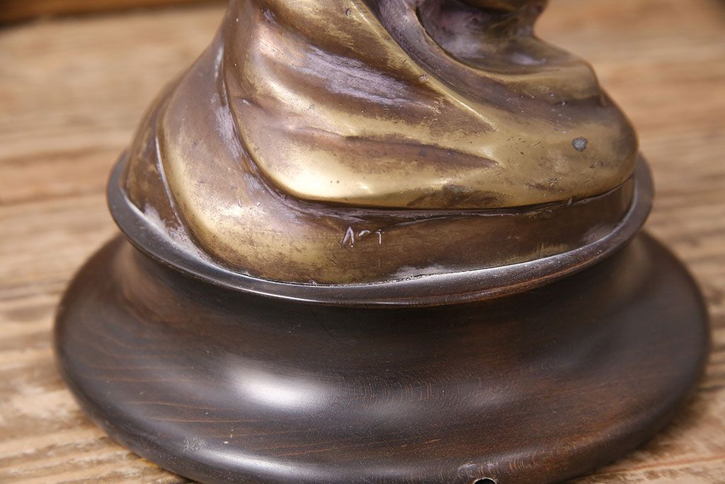 海外　ビンテージ照明　赤・シェード　ブロンズ像　華やかな空間を演出してくれるスタンドライト(照明、フロアスタンド)(R-047687)