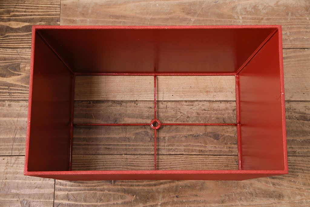 海外　ビンテージ照明　赤・シェード　ブロンズ像　華やかな空間を演出してくれるスタンドライト(照明、フロアスタンド)(R-047687)