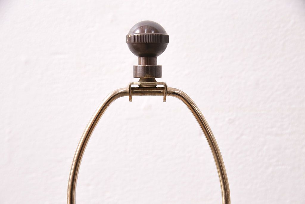 海外　ビンテージ照明　赤・シェード　ブロンズ像　華やかな空間を演出してくれるスタンドライト(照明、フロアスタンド)(R-047687)