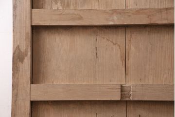 アンティーク建具　経年による風合いが渋いかっこ良さを醸し出す鉄板蔵戸(鉄扉、玄関戸、建具、引き戸)(R-047696)