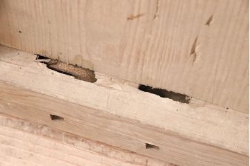 アンティーク建具　経年による風合いが渋いかっこ良さを醸し出す鉄板蔵戸(鉄扉、玄関戸、建具、引き戸)(R-047696)