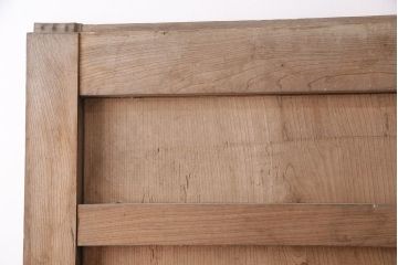 アンティーク建具　明治大正期　欅(ケヤキ)材の一枚板を使用した和の趣あふれる蔵戸　(R-047697)