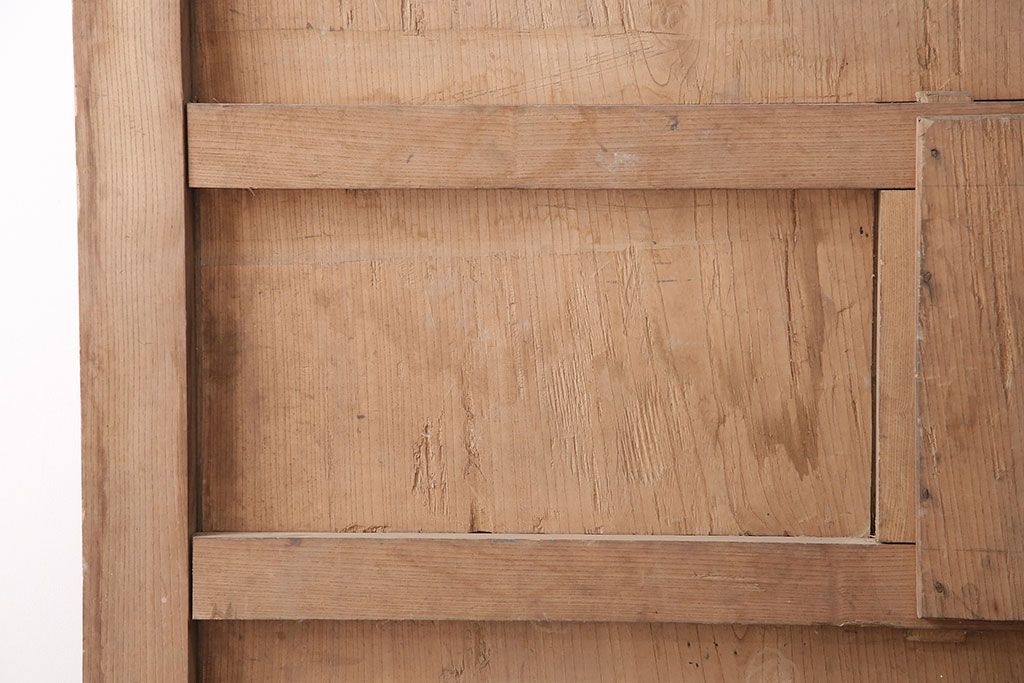 アンティーク建具　明治大正期　欅(ケヤキ)材の一枚板を使用した和の趣あふれる蔵戸　(R-047697)