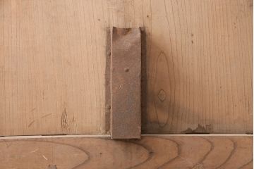 アンティーク建具　明治大正期　欅(ケヤキ)材の一枚板を使用した和の趣あふれる蔵戸　(R-047697)