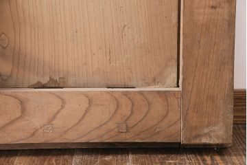 アンティーク建具　明治大正期　欅(ケヤキ)材の一枚板を使用した和の趣あふれる蔵戸　(R-047697)