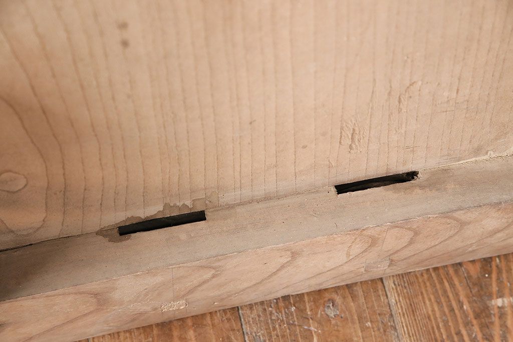 アンティーク建具　明治大正期　欅(ケヤキ)材の一枚板を使用した和の趣あふれる蔵戸　(R-047697)