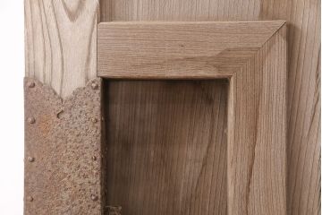 アンティーク建具　ケヤキの一枚板を使用した、和の趣あふれる蔵戸(玄関戸、引き戸、建具)(R-047697)