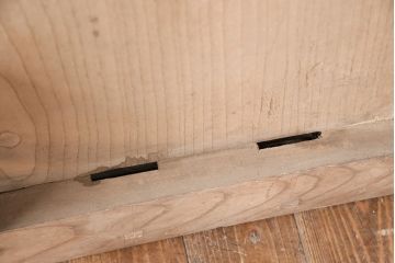 アンティーク建具　ケヤキの一枚板を使用した、和の趣あふれる蔵戸(玄関戸、引き戸、建具)(R-047697)