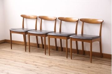 北欧ヴィンテージ　チーク材　メンズライクなお部屋にも合うスタイリッシュなデザインのチェア4脚セット(ダイニングチェア、椅子、ビンテージ)(R-047700)