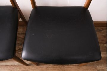 北欧ヴィンテージ　チーク材　メンズライクなお部屋にも合うスタイリッシュなデザインのチェア4脚セット(ダイニングチェア、椅子、ビンテージ)(R-047700)