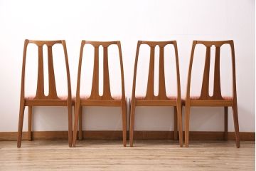 イギリスヴィンテージ　チーク材　温もり溢れるダイニング作りにおすすめのチェア4脚セット(ダイニングチェア、椅子、ビンテージ)(R-047702)