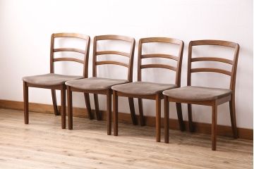 北欧ヴィンテージ　G-PLAN(ジープラン)　チーク材　お部屋に取り入れやすいデザインが魅力のチェア4脚セット(ダイニングチェア、椅子、ビンテージ)(R-047703)